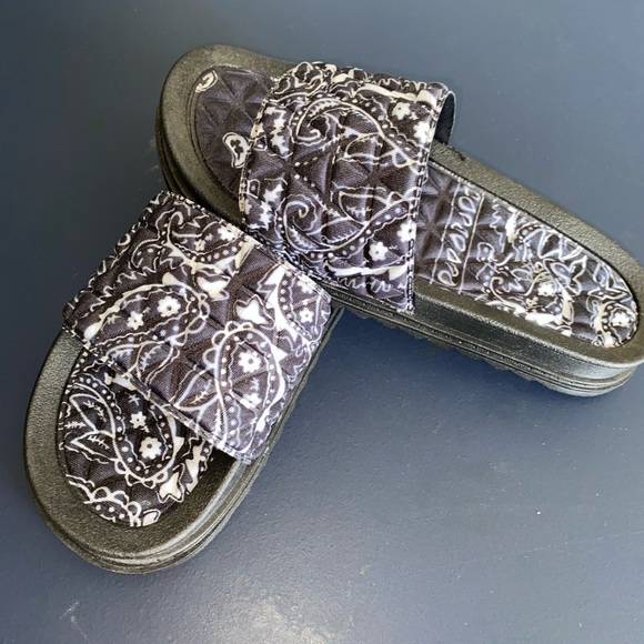 Slides - Picture 2 of 4